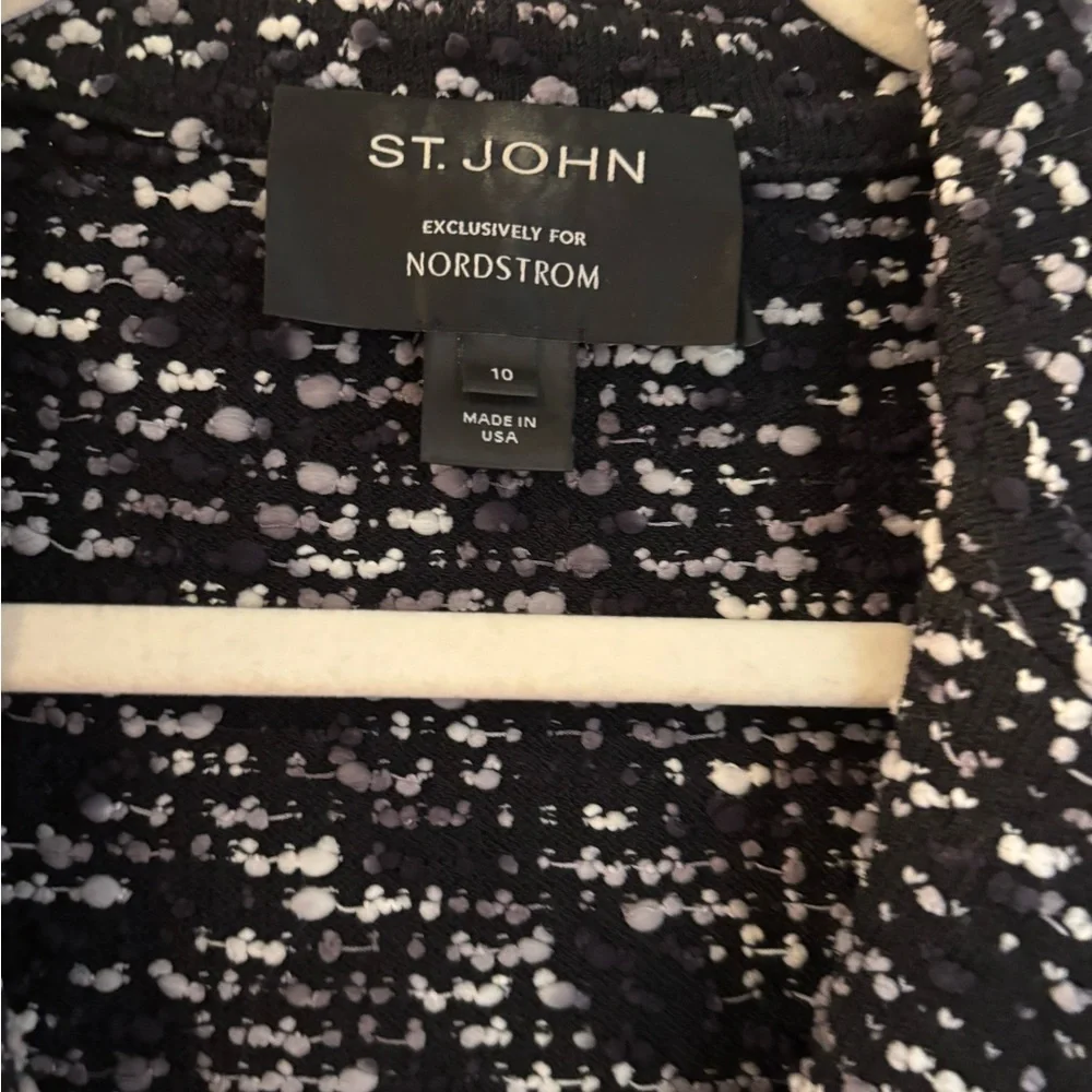St. John Black and White Women's Tweed Jacket Size 10 - Picture 2 of 8